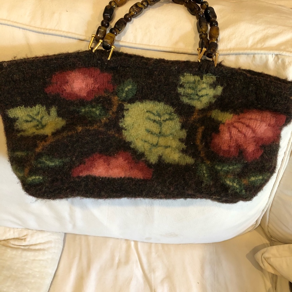 Boiled wool floral handbag - Picture 2 of 5